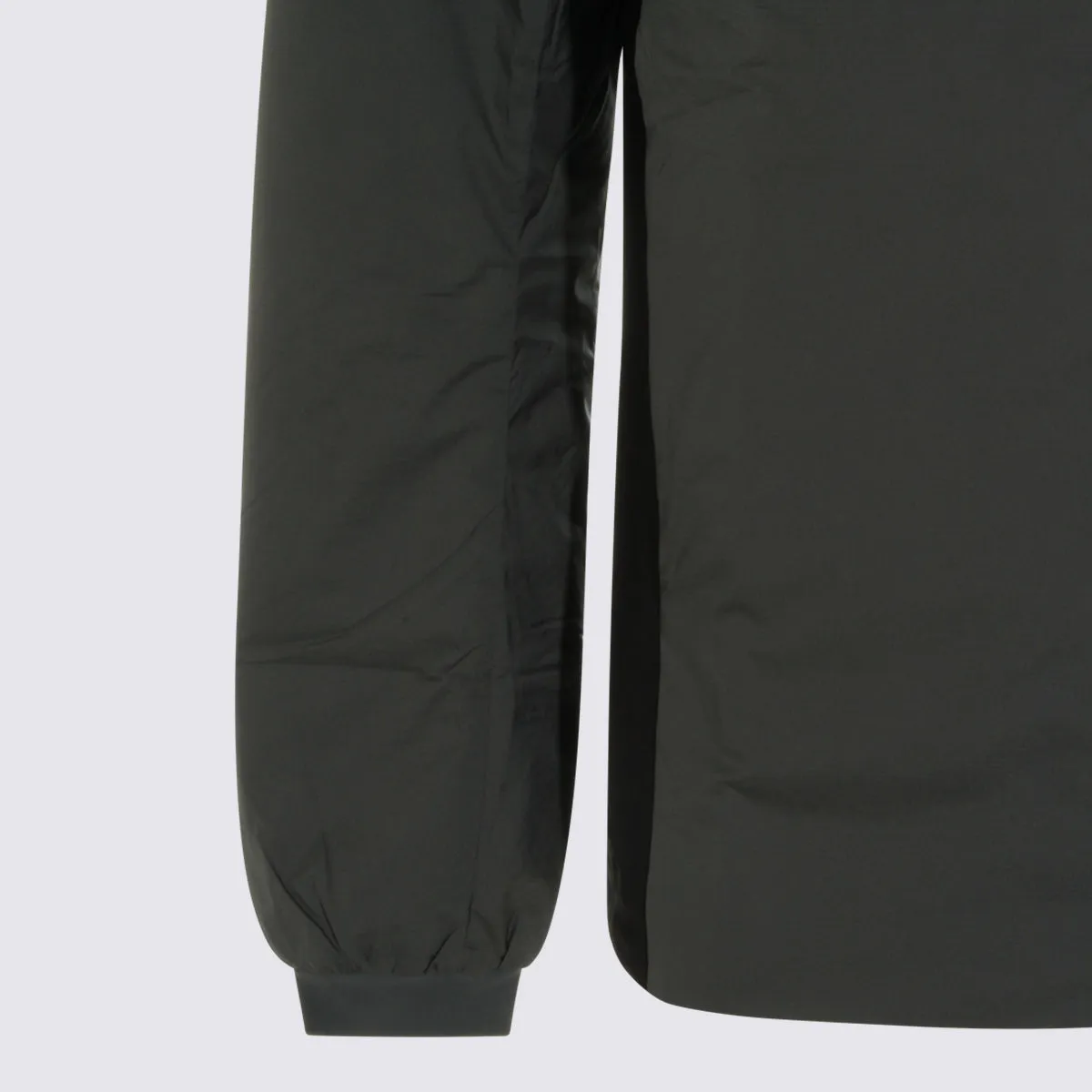 Jackets Cloud/Black sold by Wanan Luxury product image thumbnail 4