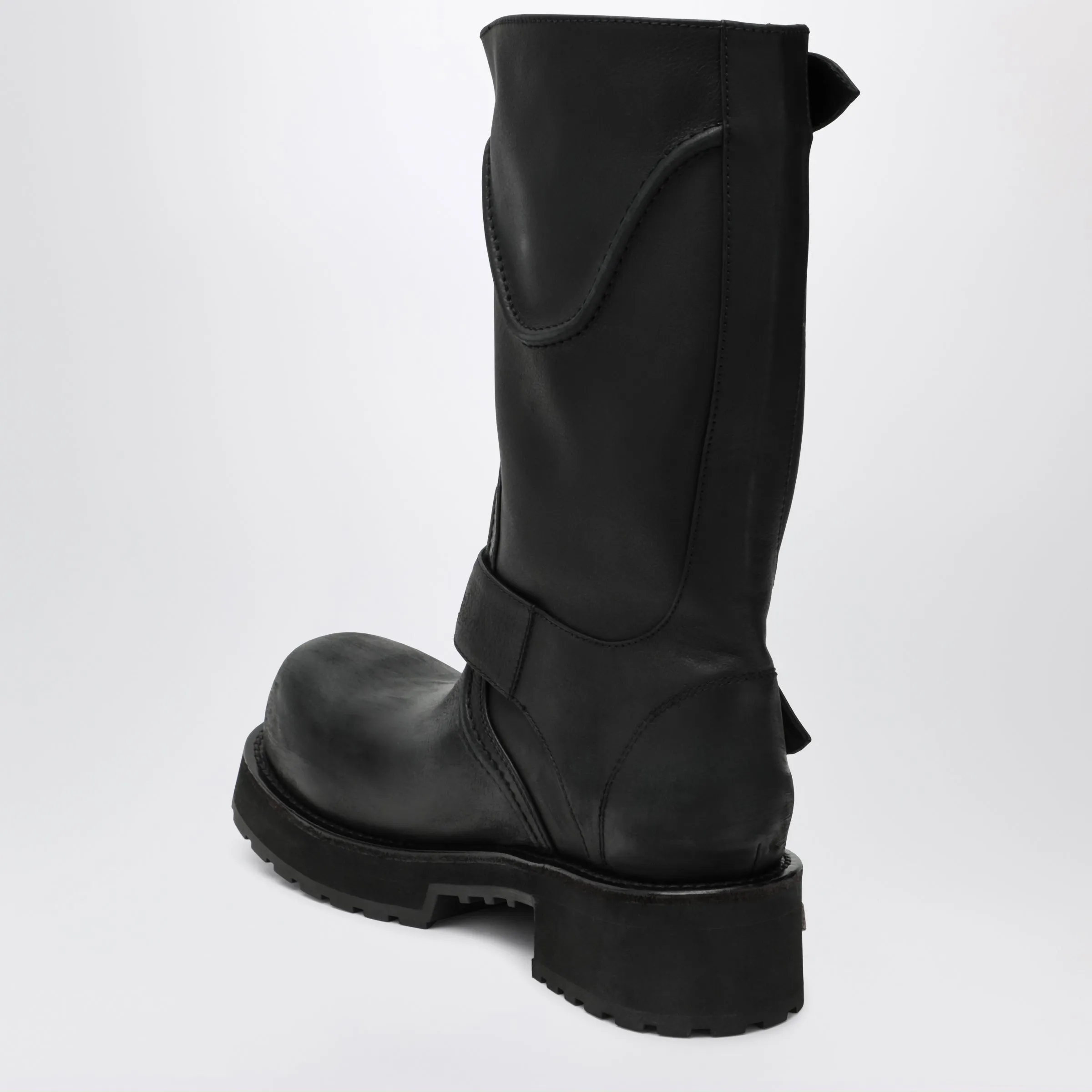 Venom Black Calfskin Boots sold by Wanan Luxury product image thumbnail 2