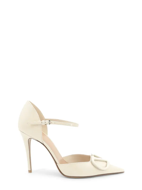 D'Orsay Patent Pumps With Vlogo Signature made by Valentino Garavani