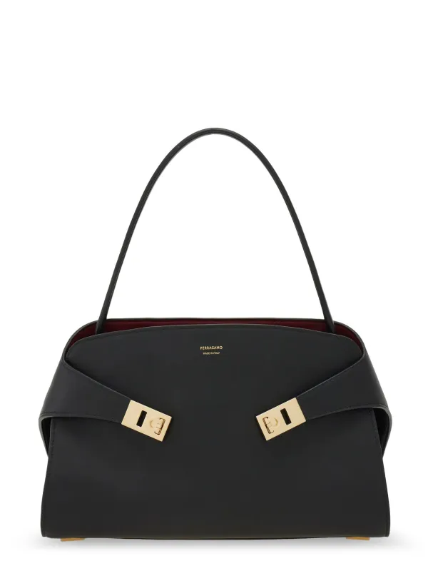 Hug Soft M Leather Shoulder Bag made by Salvatore Ferragamo