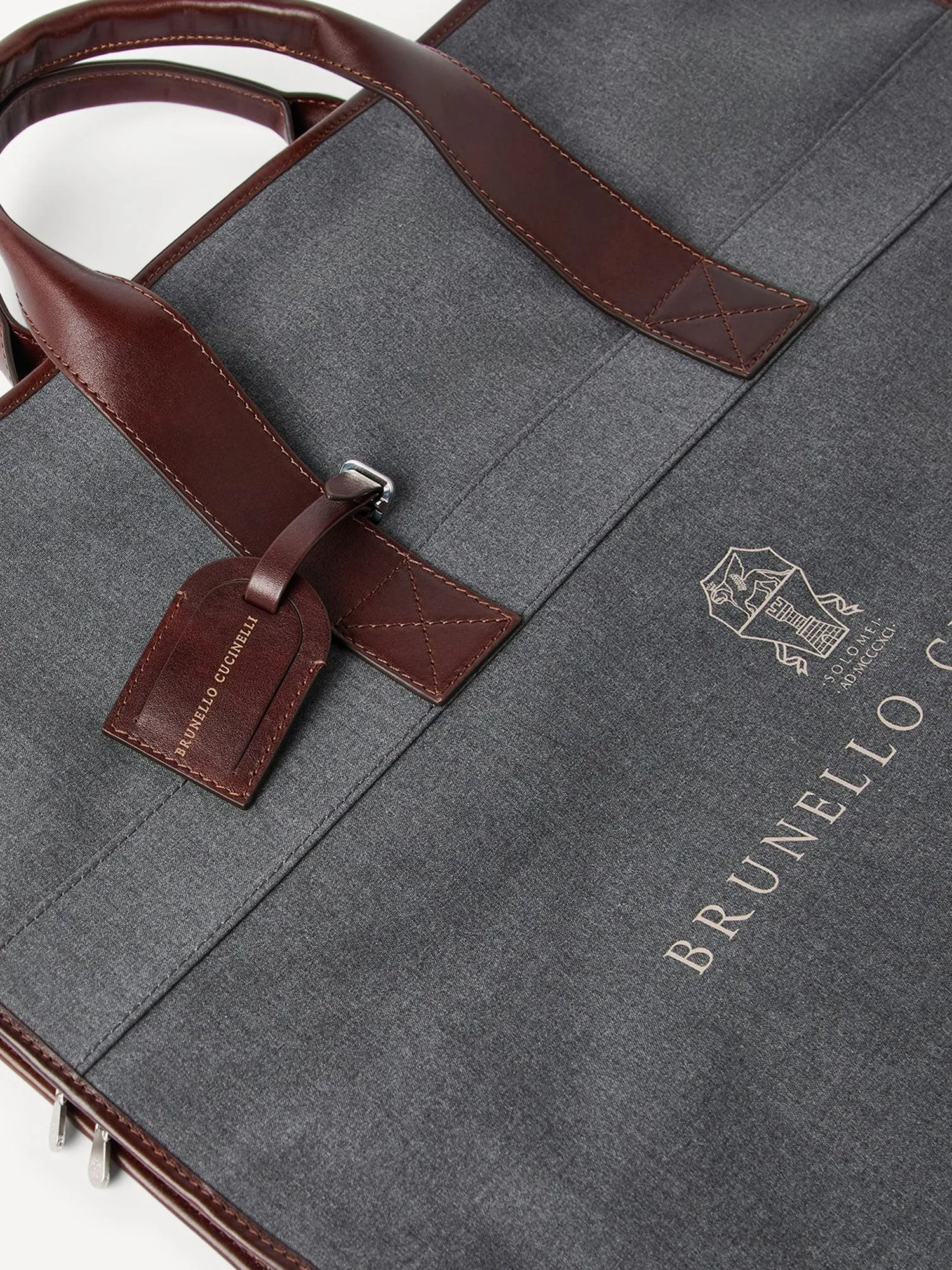 Technical Fabric And Leather Garment Bag sold by Wanan Luxury product image thumbnail 4