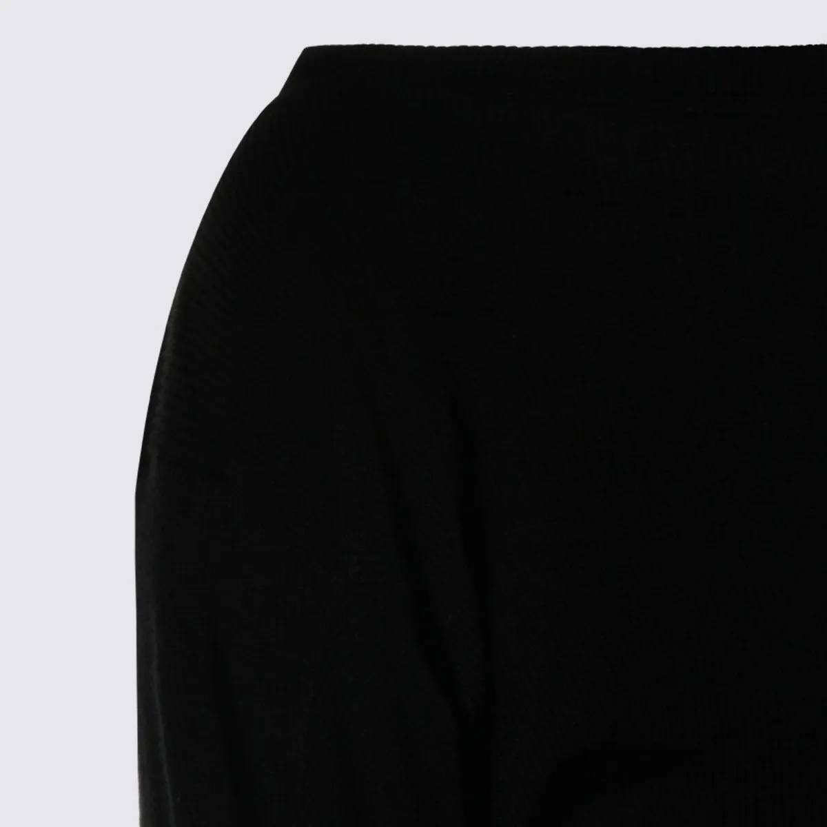Top Black sold by Wanan Luxury product image thumbnail 4