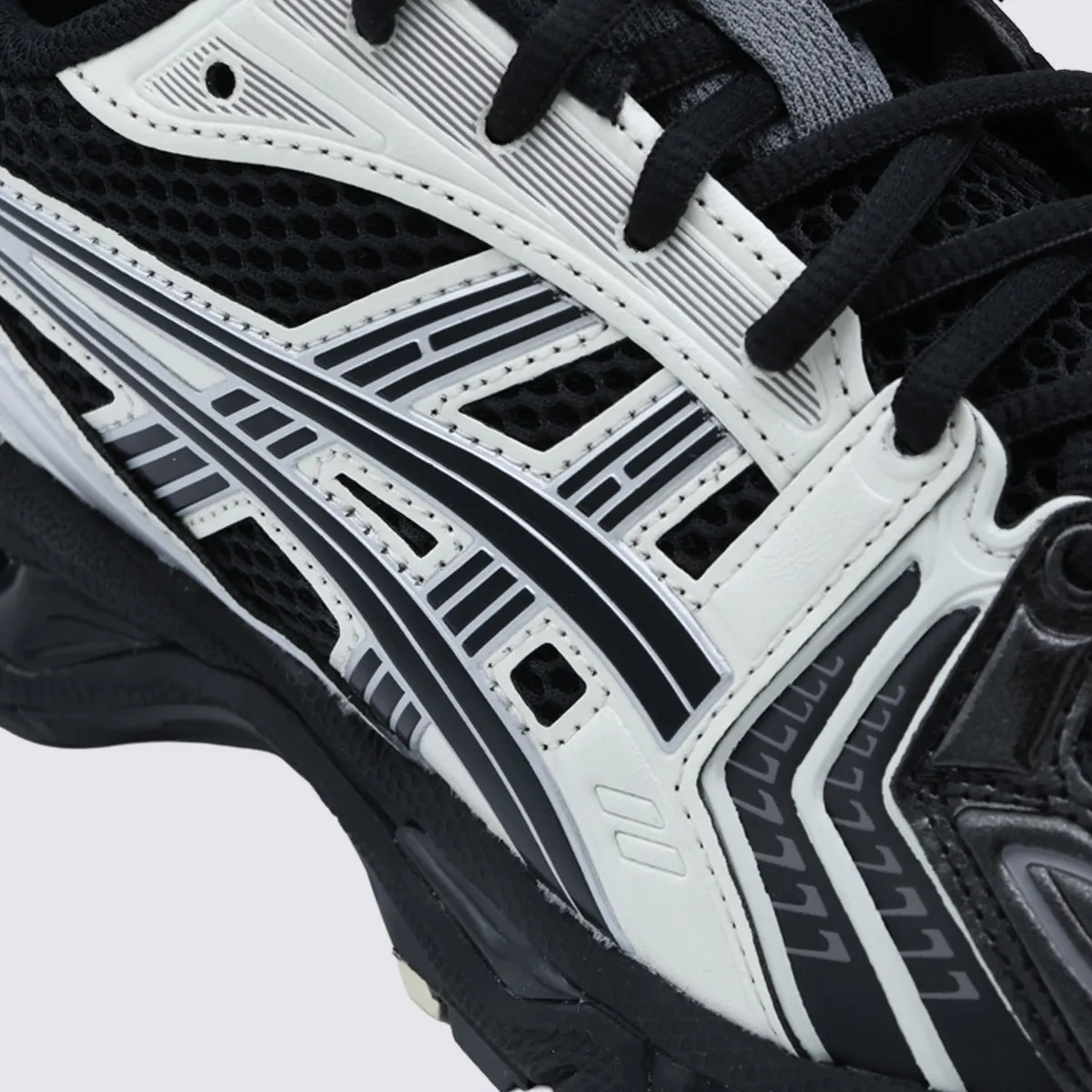 Sneakers Black/Cream sold by Wanan Luxury product image thumbnail 3