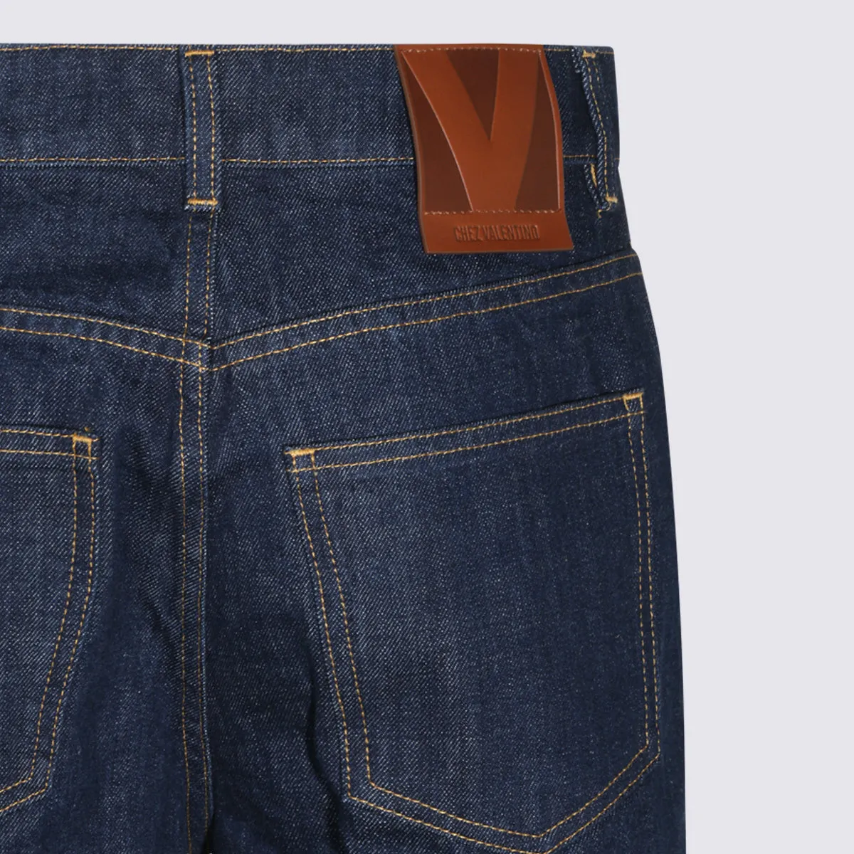 Jeans Denim Scuro sold by Wanan Luxury product image thumbnail 4