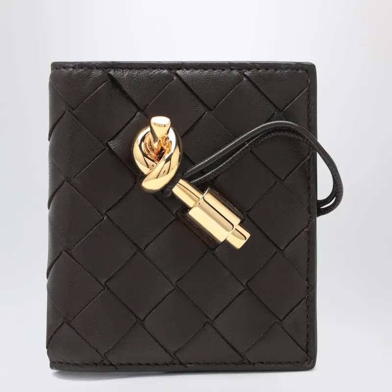 Andiamo Cardholder With Flap In Fondant Colour made by Bottega Veneta