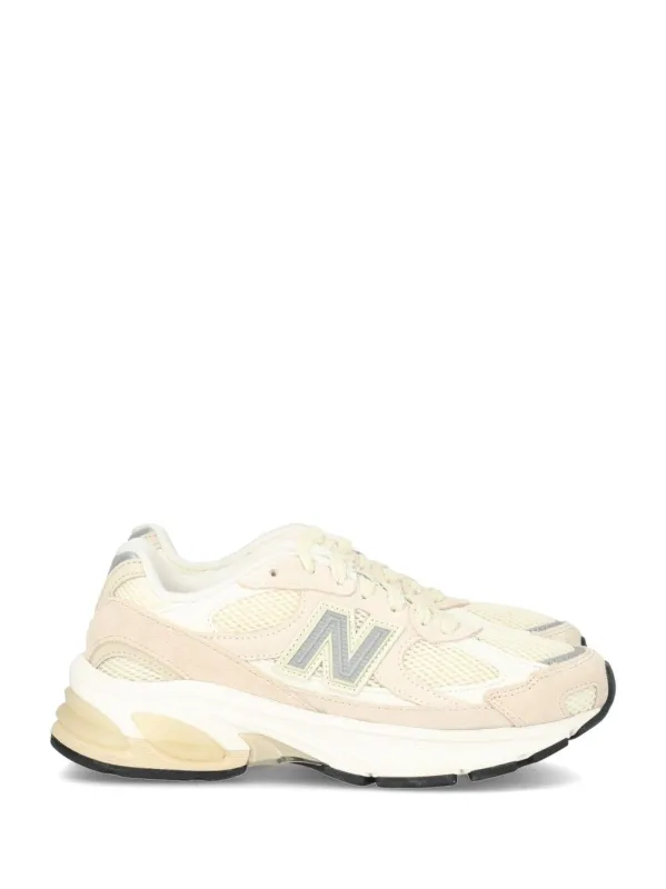 2010 Sneakers Beige made by New Balance