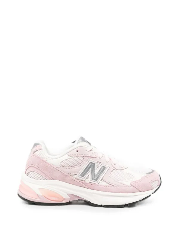 2010 Sneakers made by New Balance