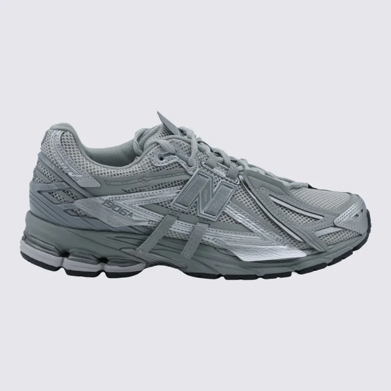 Sneakers Grey Silver made by New Balance