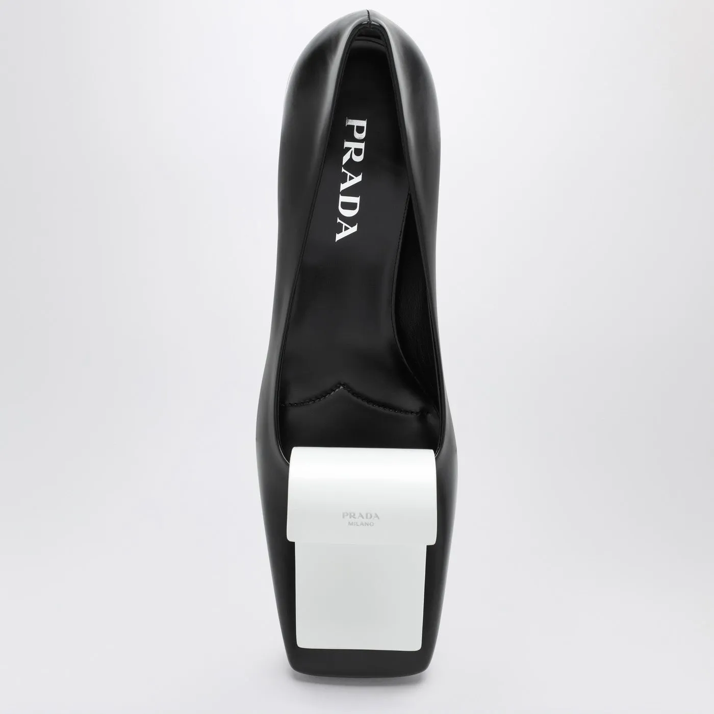Black And White Leather Décolleté sold by Wanan Luxury product image thumbnail 3