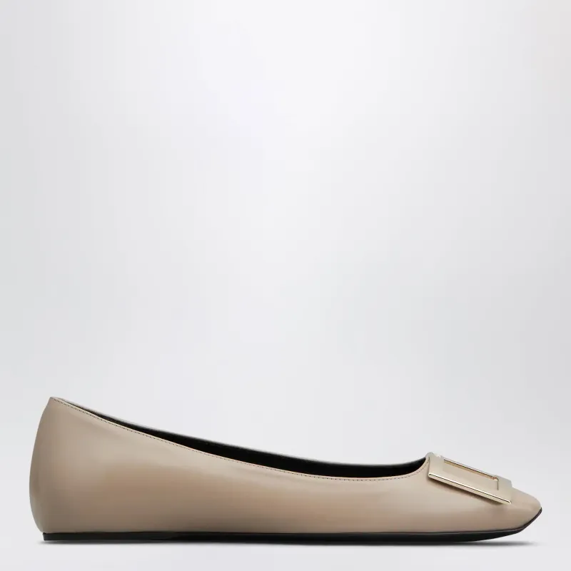 Beige Trompette Ballerinas In Leather made by Roger Vivier
