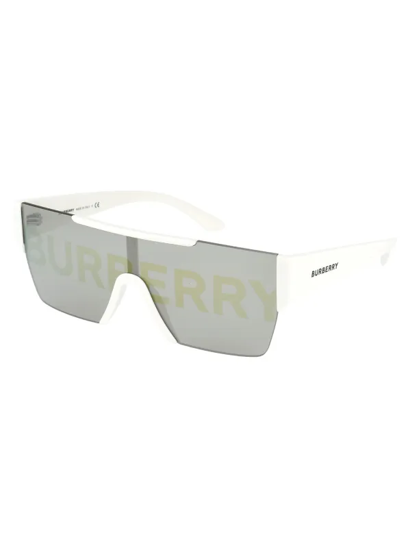 0BE4291 Squared Sunglasses made by Burberry