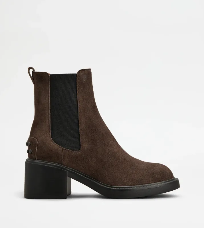 Boots & Ankle Boots Brown made by Tod's