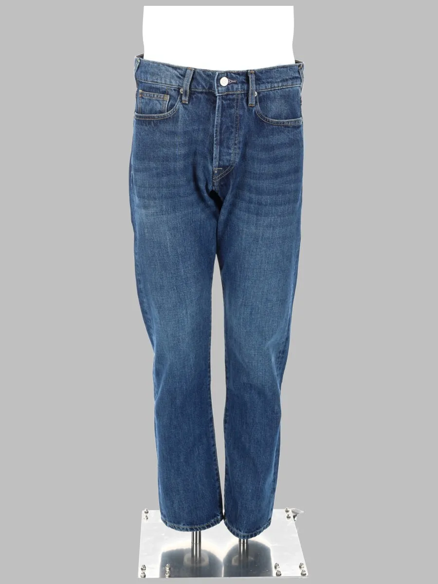 Jeans "Standard Fit" sold by Wanan Luxury