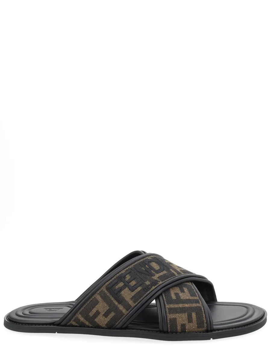 Slide Con Logo sold by Wanan Luxury