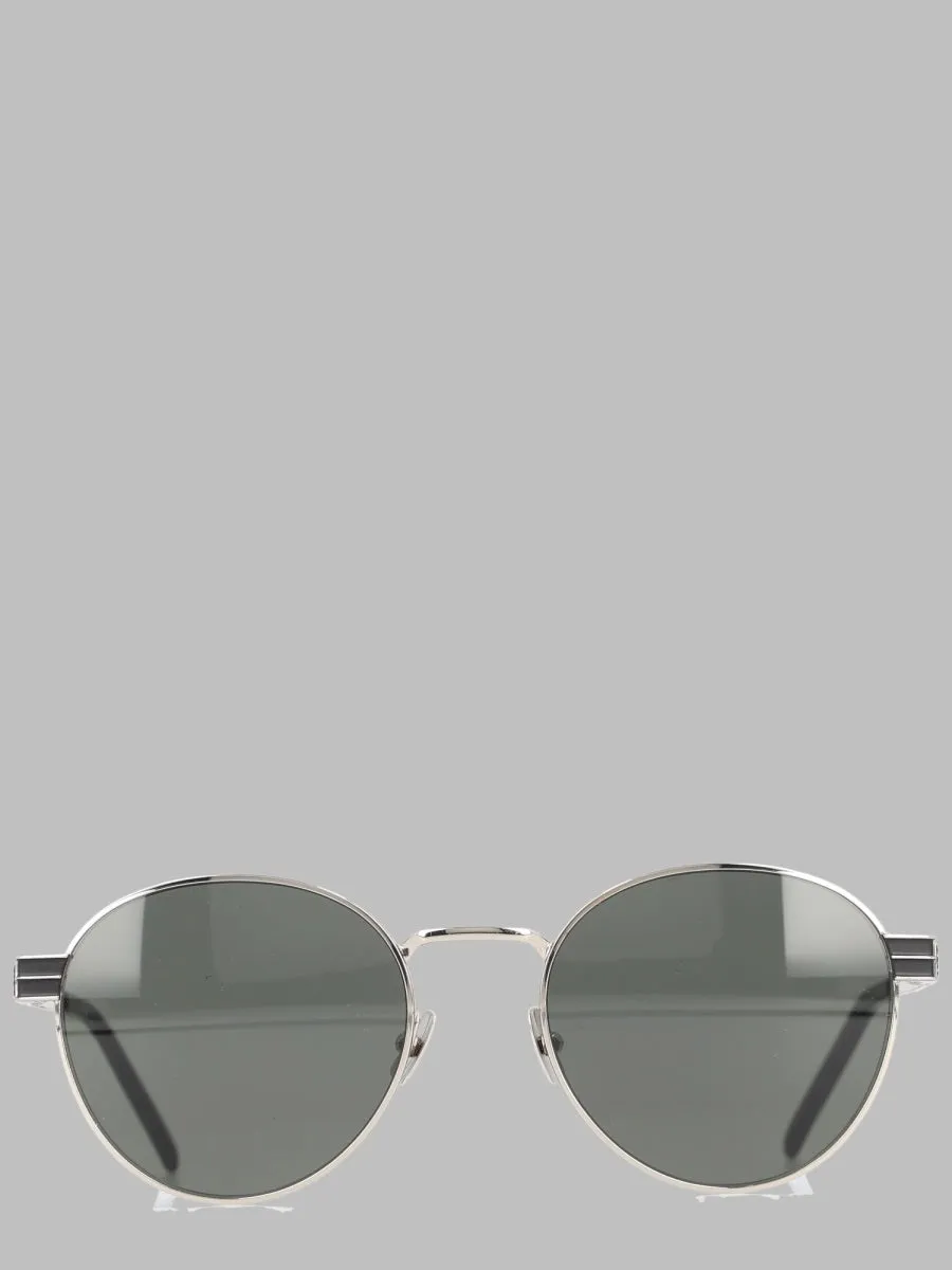 Occhiale Da Sole Con Logo sold by Wanan Luxury
