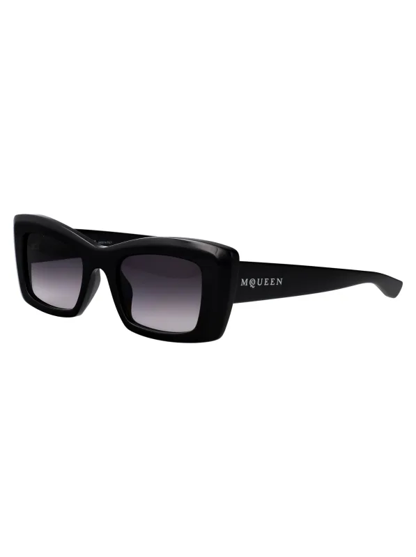 AM0526S SQUARED Sunglasses made by Alexander McQueen