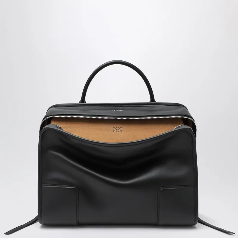Amazona 180 Xl Black Calfskin Bag made by Loewe