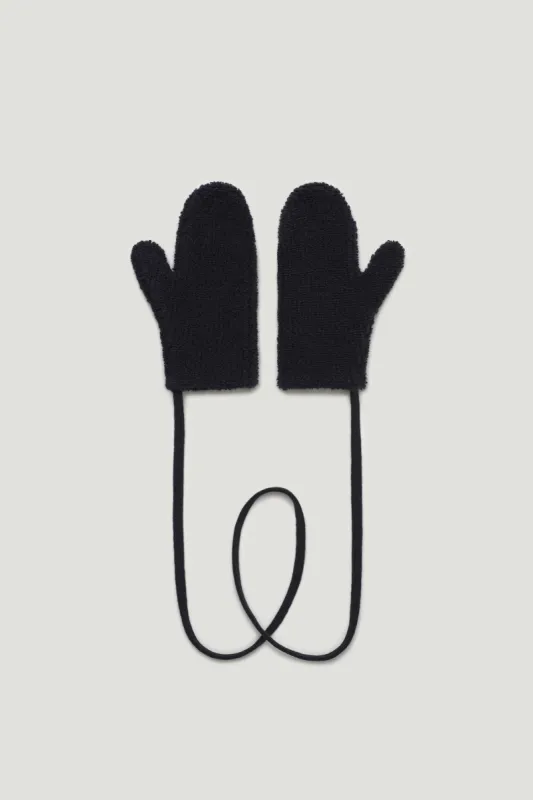 The Montana Mittens made by Lisa Yang