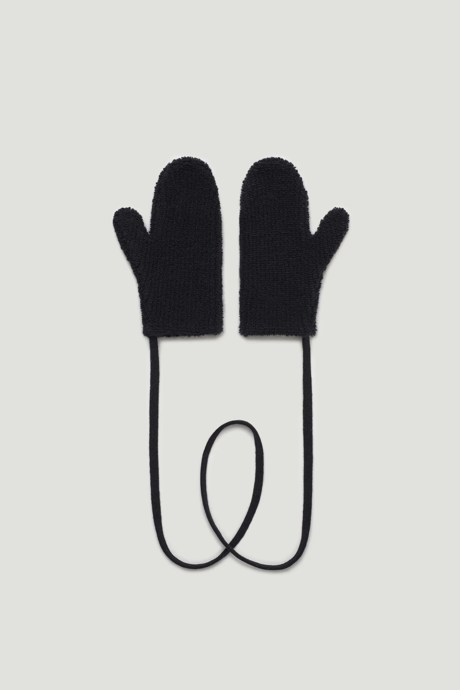 The Montana Mittens sold by Lisa Yang