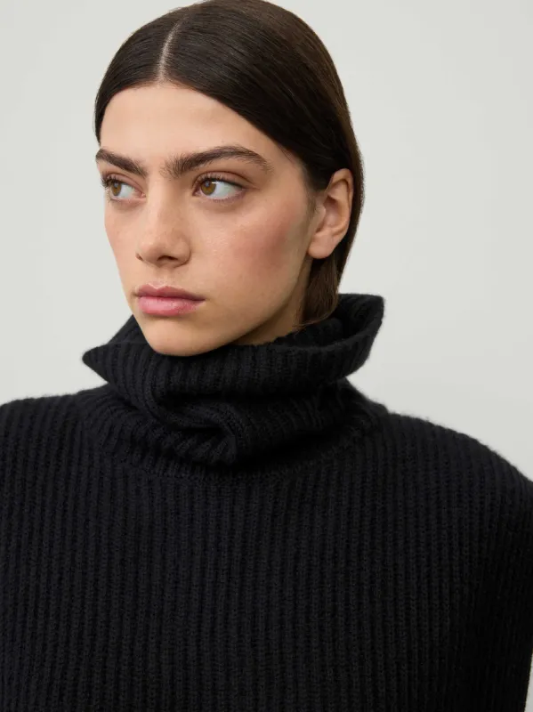 The Magda Open Vest sold by Lisa Yang