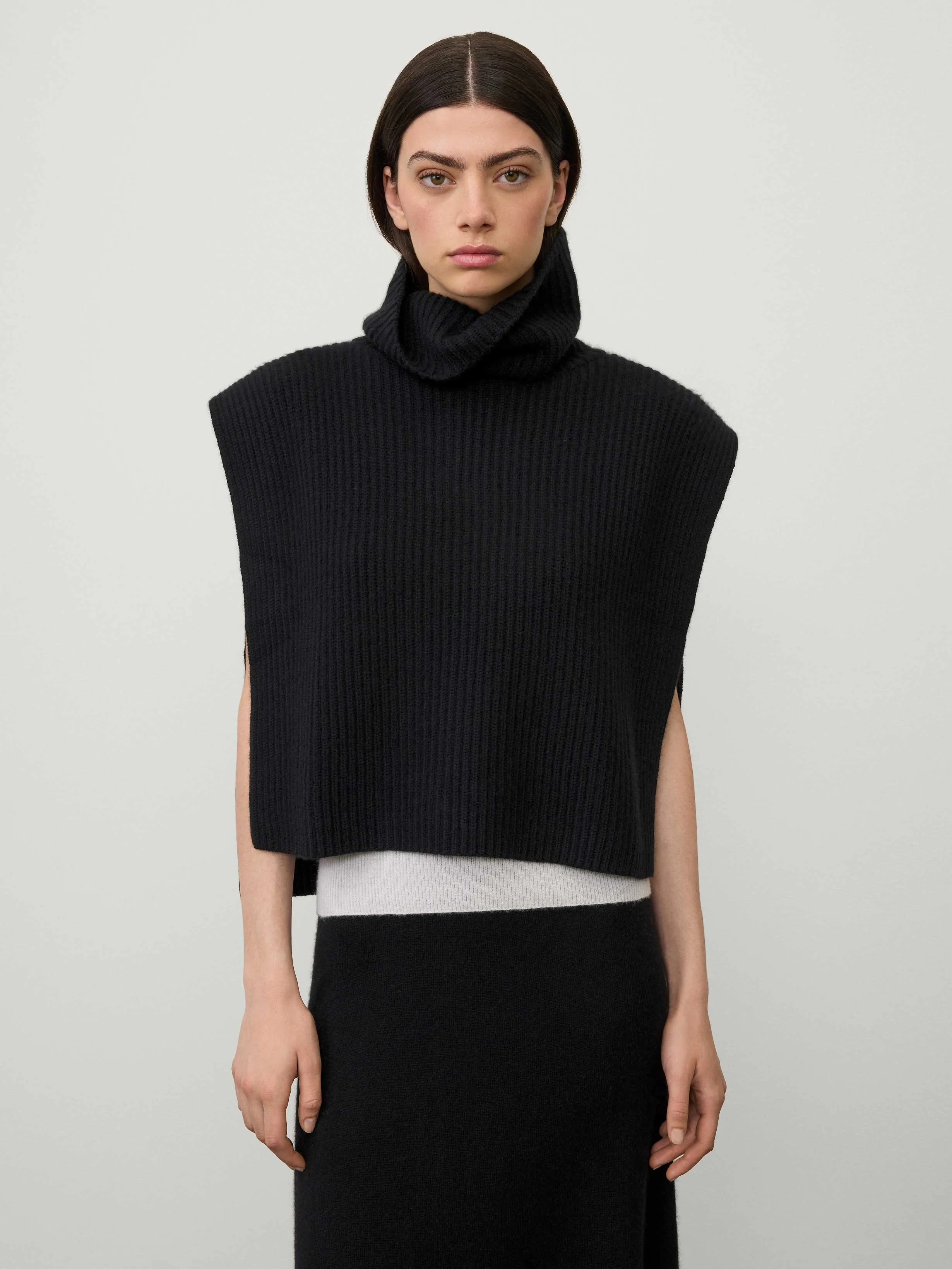 The Magda Open Vest sold by Lisa Yang product image thumbnail 2
