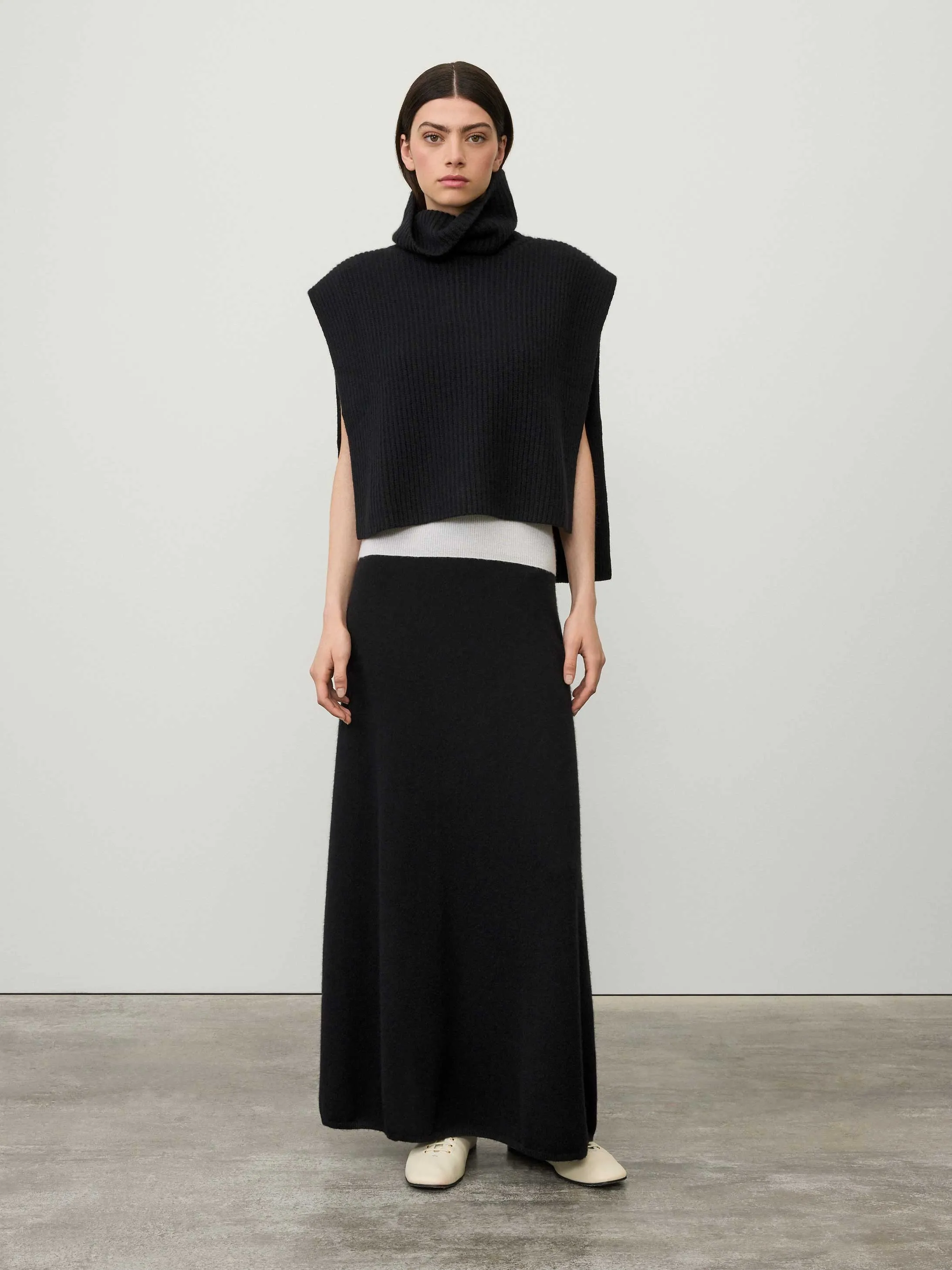 The Magda Open Vest sold by Lisa Yang product image thumbnail 4