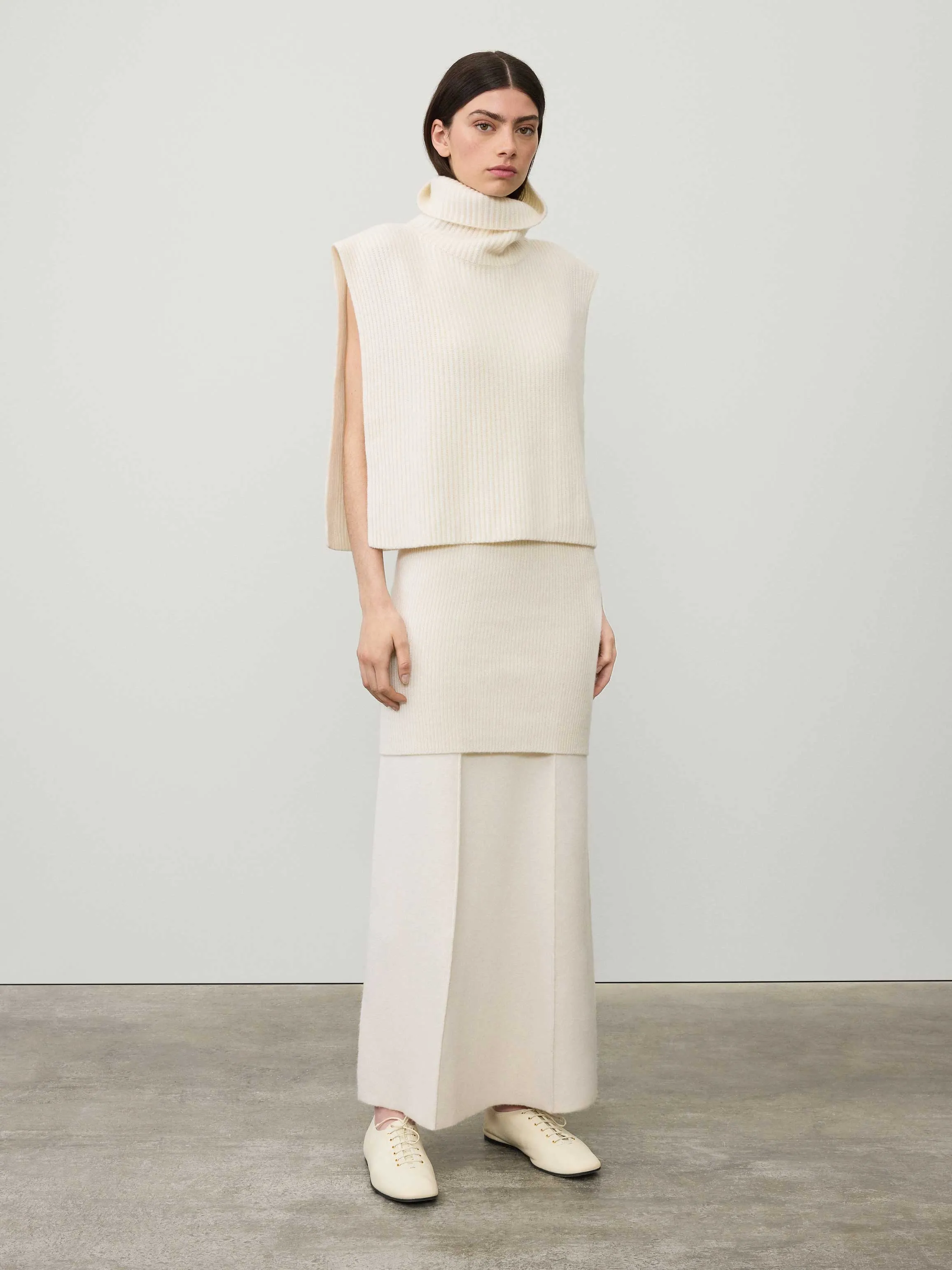 The Magda Open Vest sold by Lisa Yang product image thumbnail 2