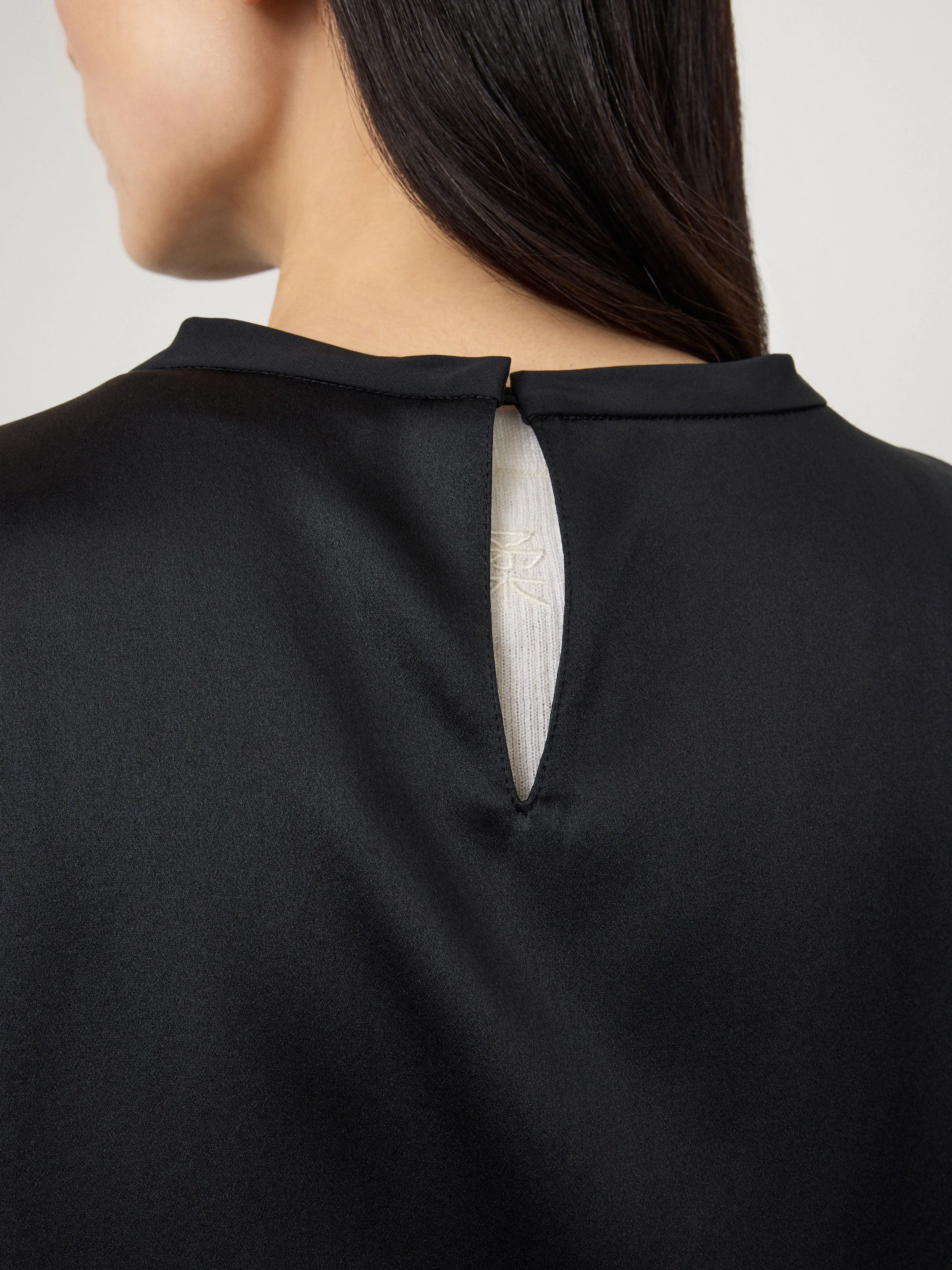 The Round Neck Sleeveless Top sold by Lisa Yang product image thumbnail 4