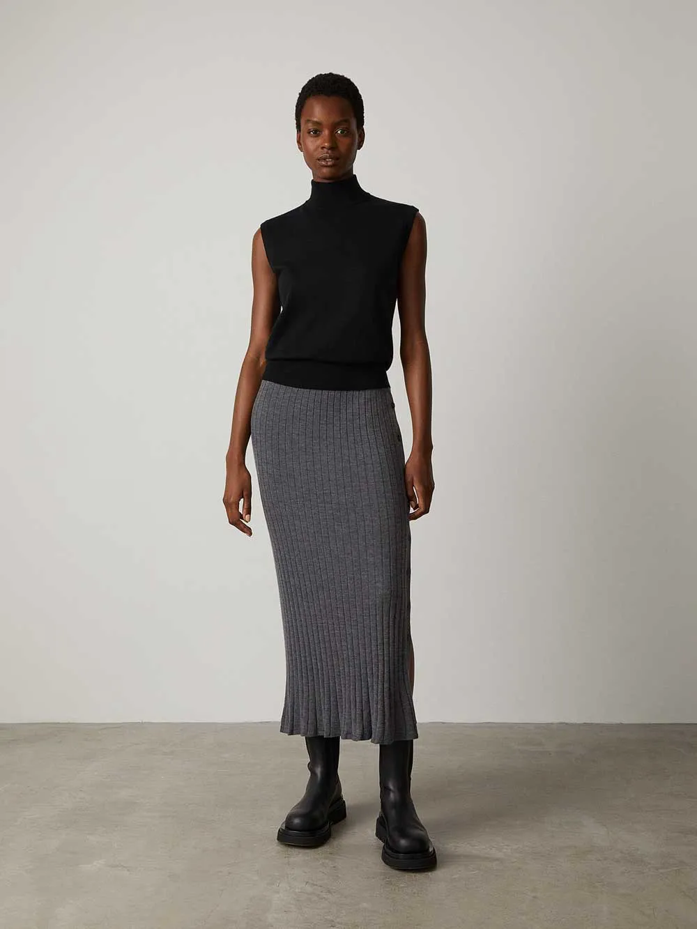 The Cynthia Vest sold by Lisa Yang product image thumbnail 4