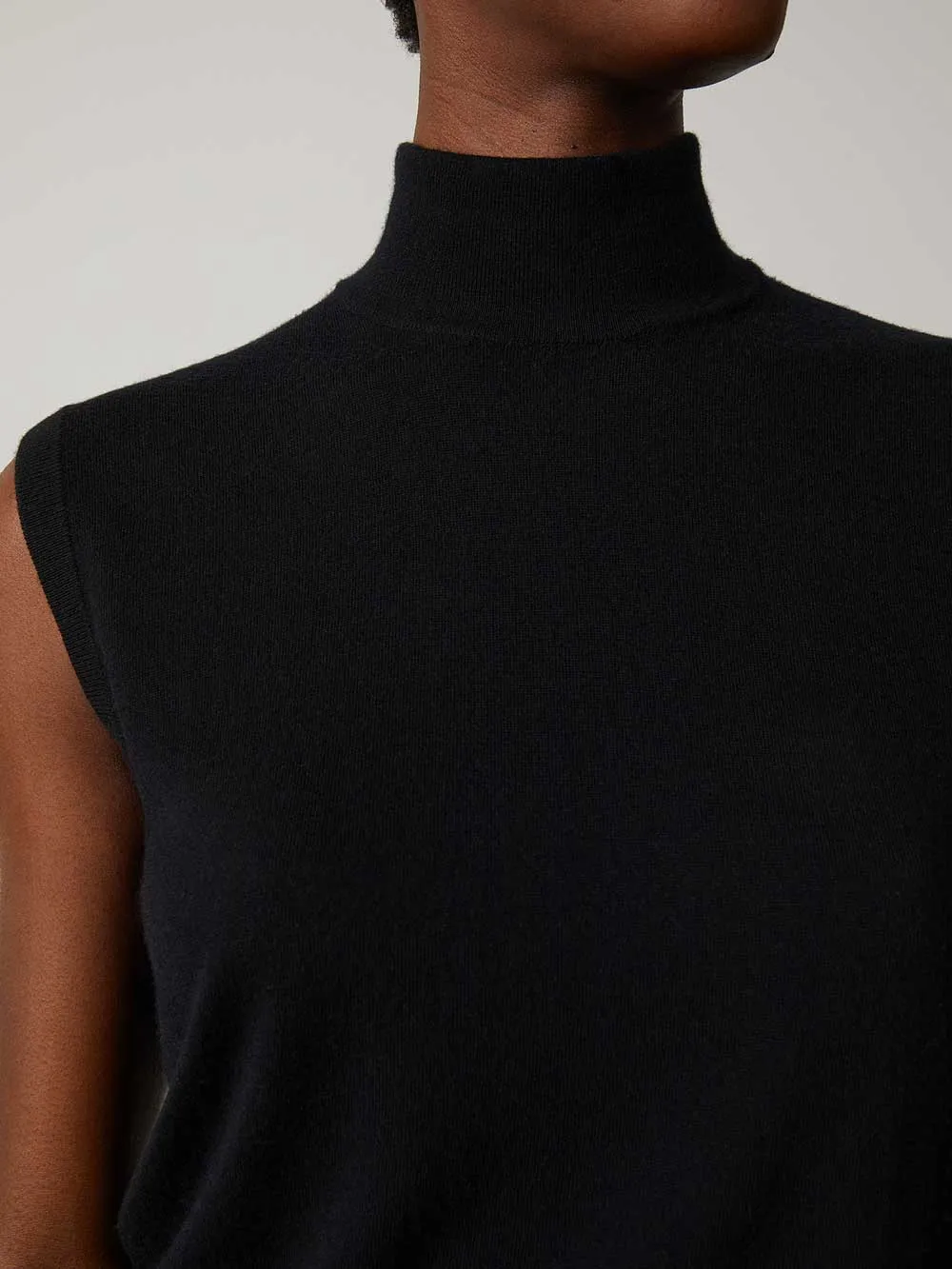 The Cynthia Vest sold by Lisa Yang product image thumbnail 2