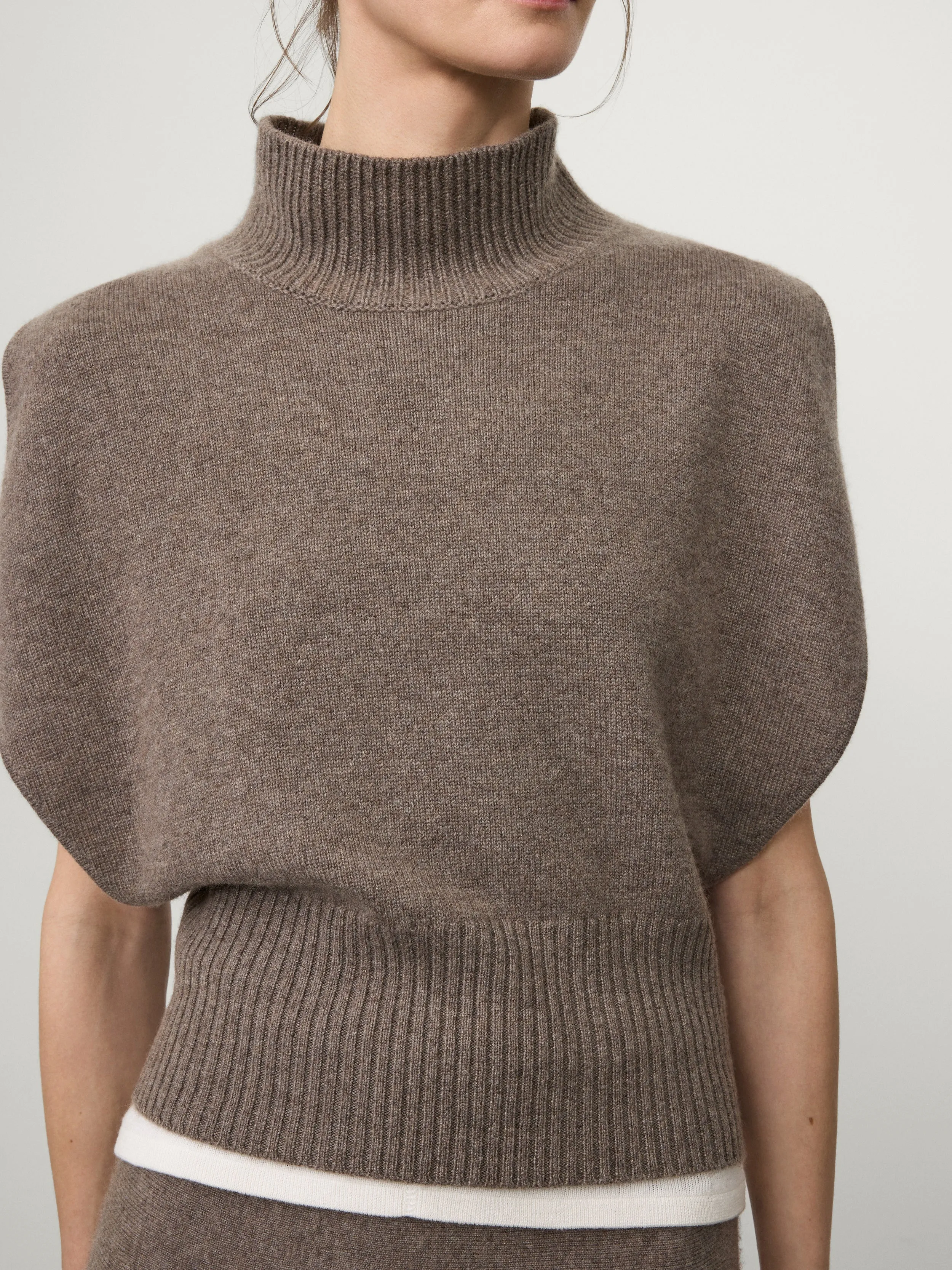 The Zaya Top sold by Lisa Yang product image thumbnail 2