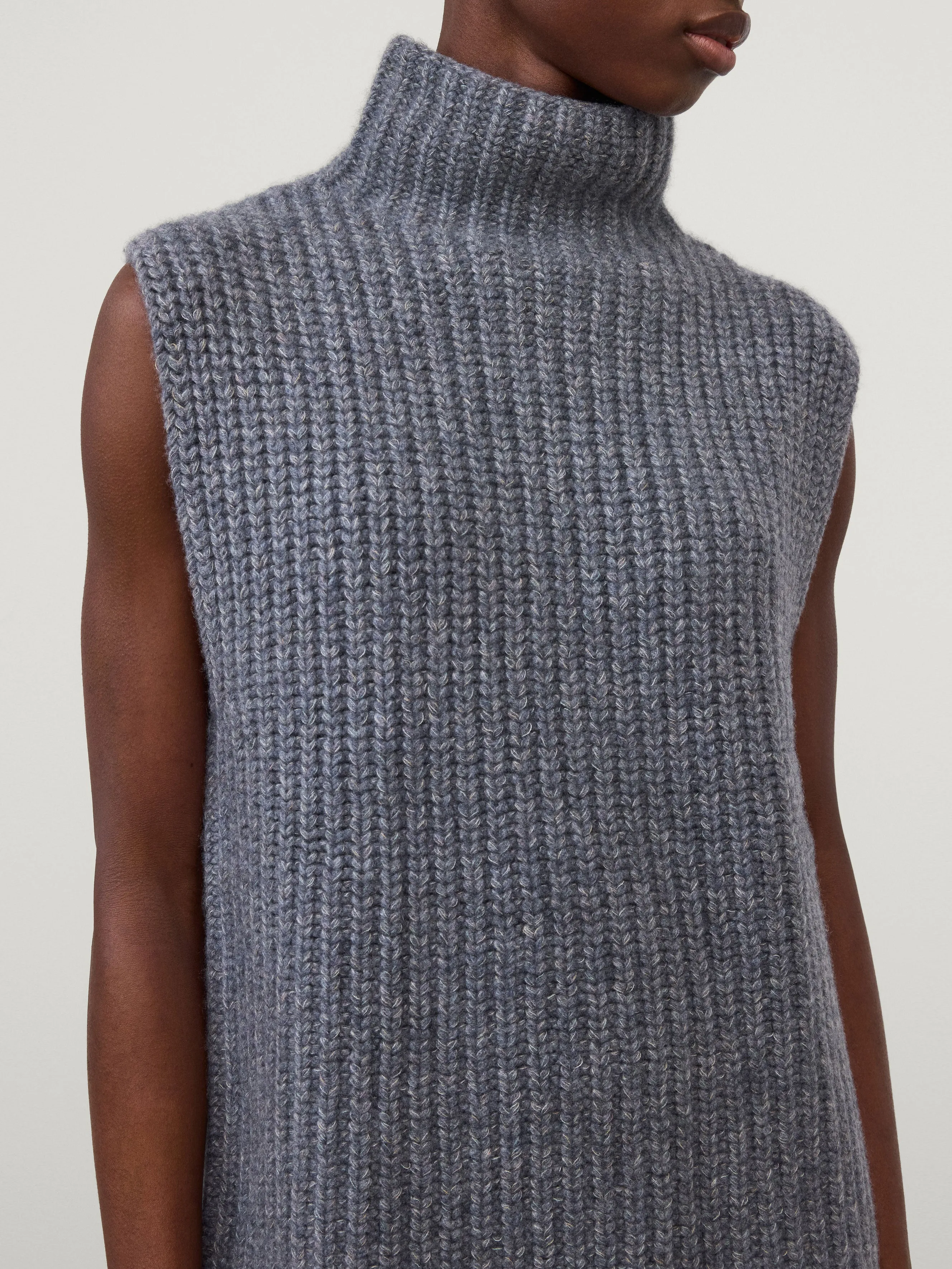 The Joceylne Vest sold by Lisa Yang product image thumbnail 3