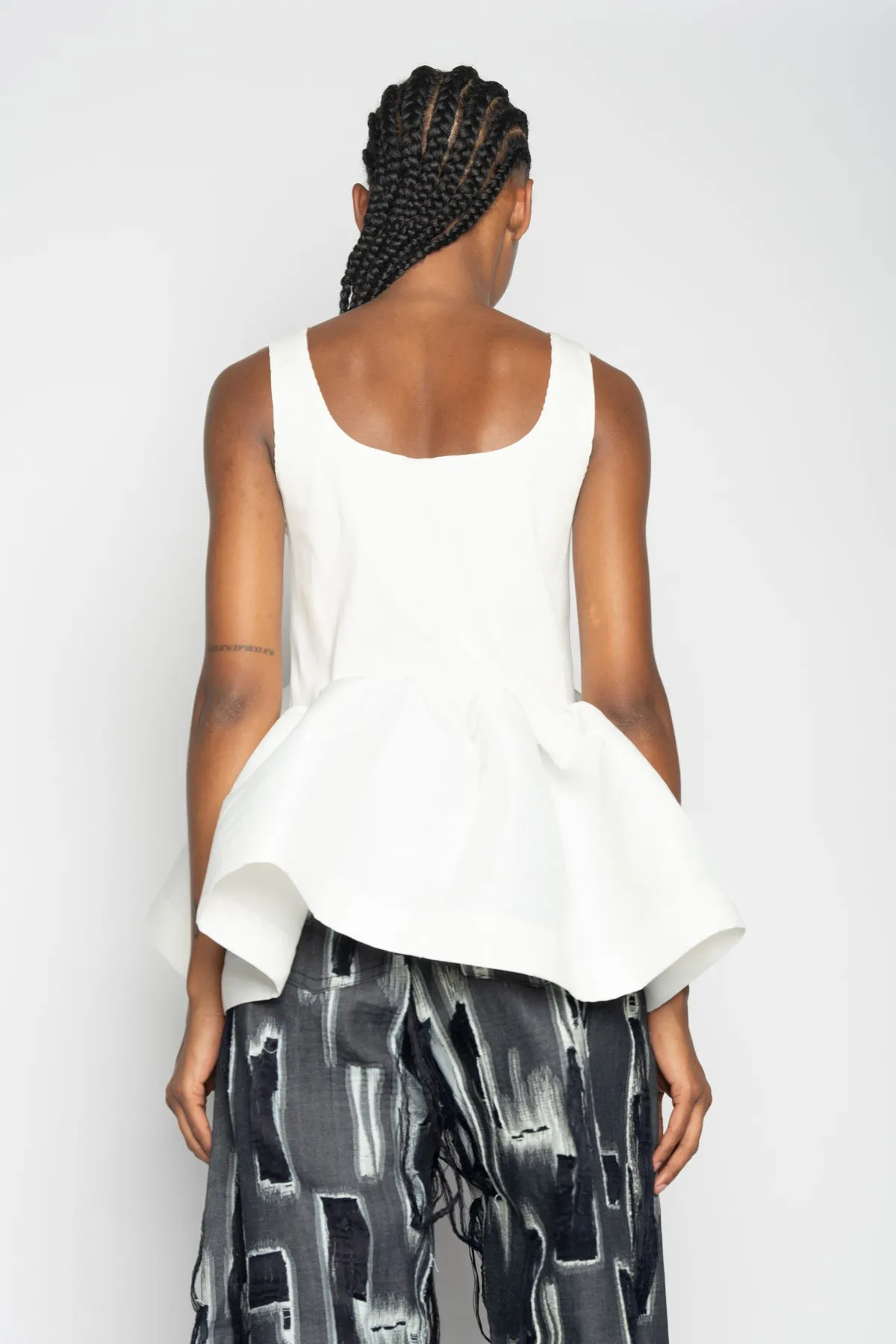 WHITE SLEEVELESS PUFF HEM TOP sold by Marques ’ Almeida product image thumbnail 3