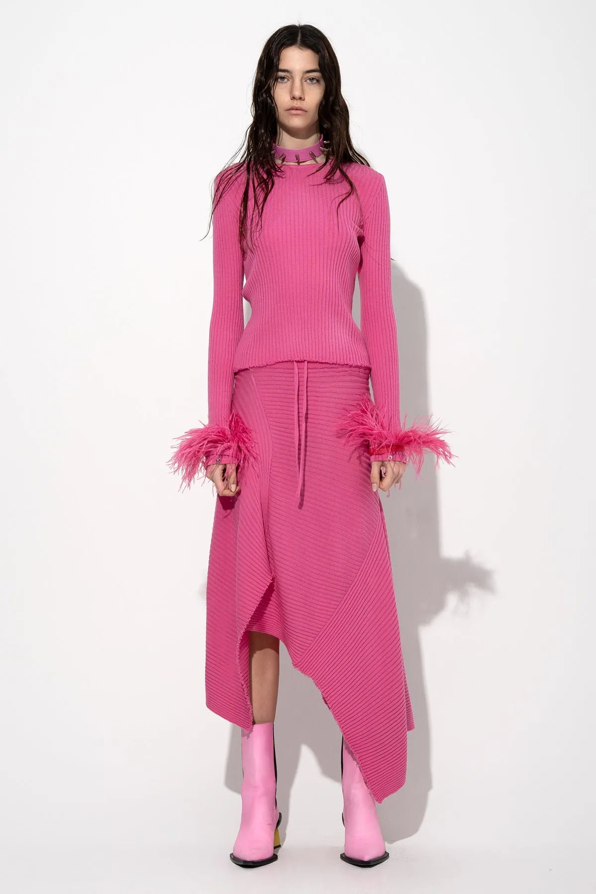 PINK MERINO WOOL FITTED TOP WITH FEATHERS sold by Marques ’ Almeida