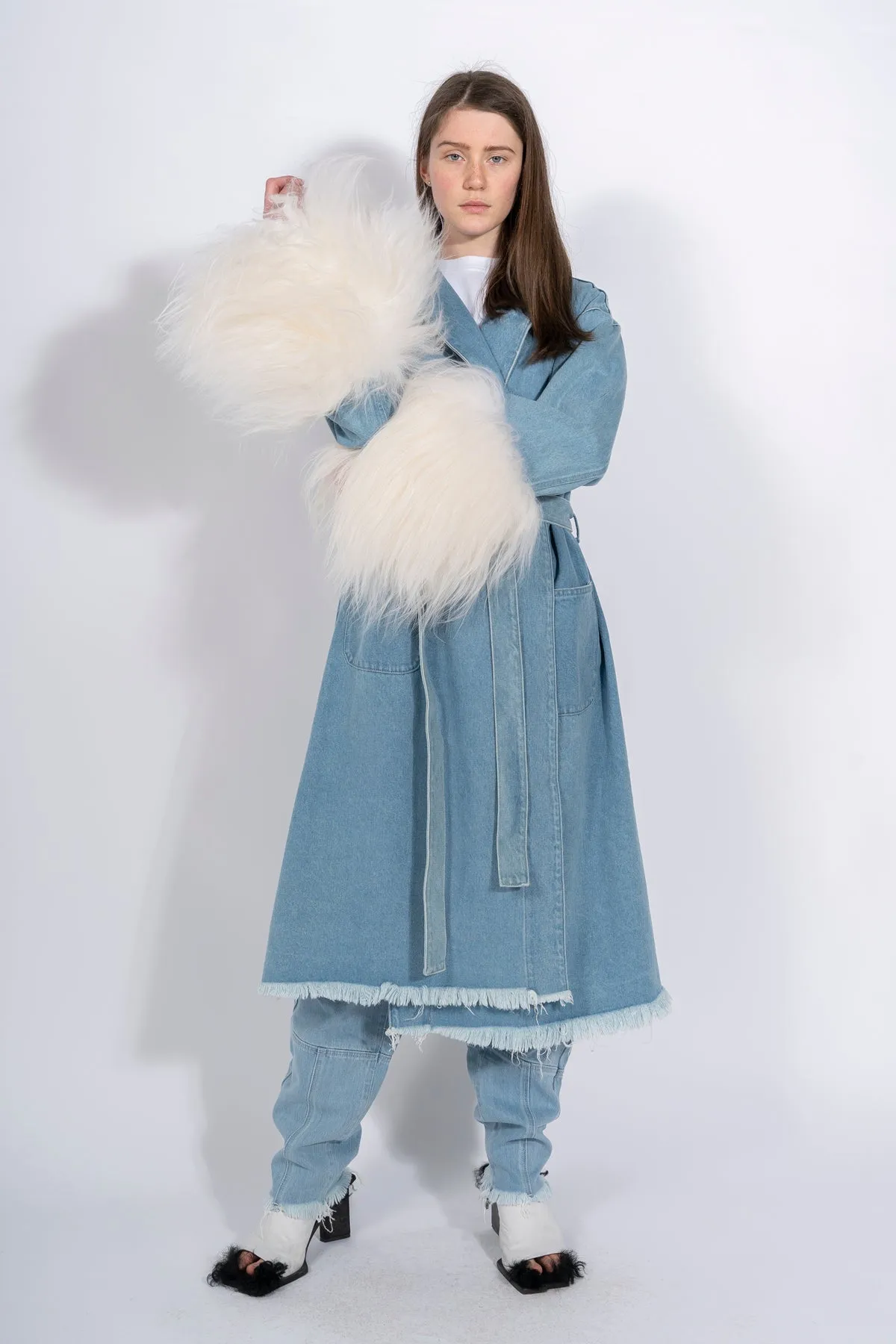 DRESSING GOWN COAT WITH SHEARLING CUFFS sold by Marques ’ Almeida product image thumbnail 4