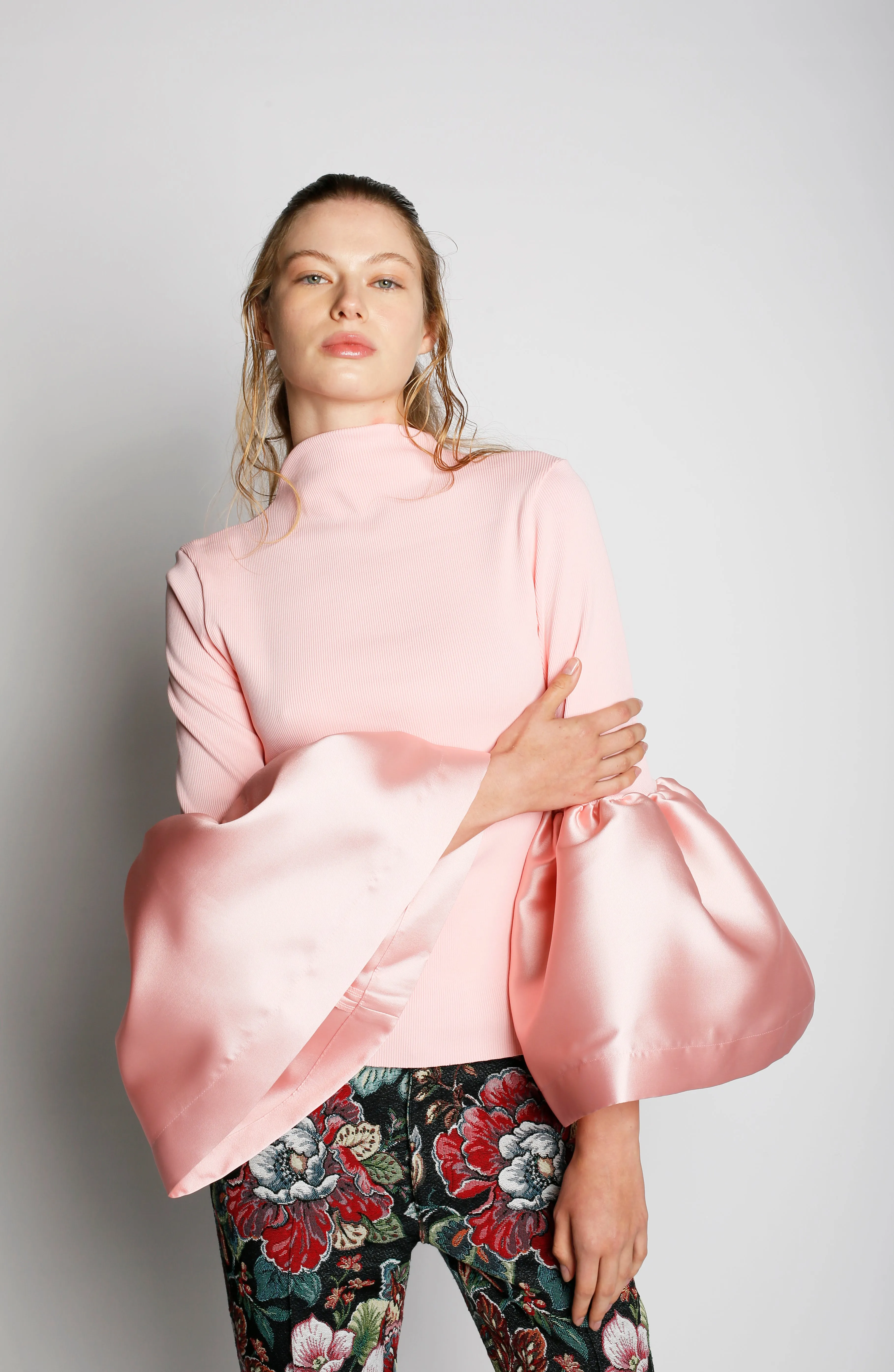 PINK RIB JERSEY TURTLENECK PUFF SLEEVE TOP sold by Marques ’ Almeida product image thumbnail 3