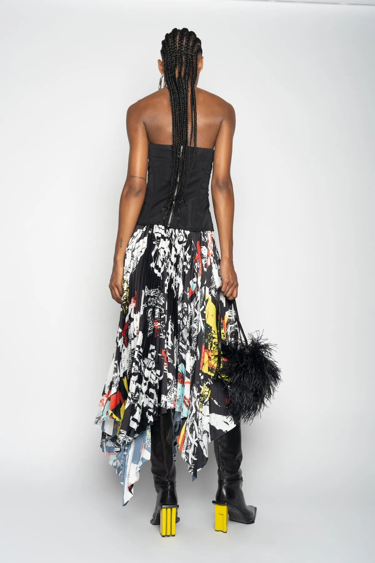 BLACK V-NECK CORSET sold by Marques ’ Almeida product image thumbnail 2