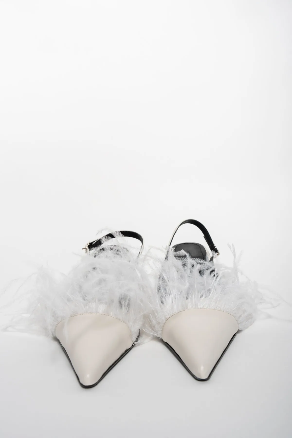 WHITE FEATHER SLING BACKS PUMPS sold by Marques ’ Almeida product image thumbnail 4