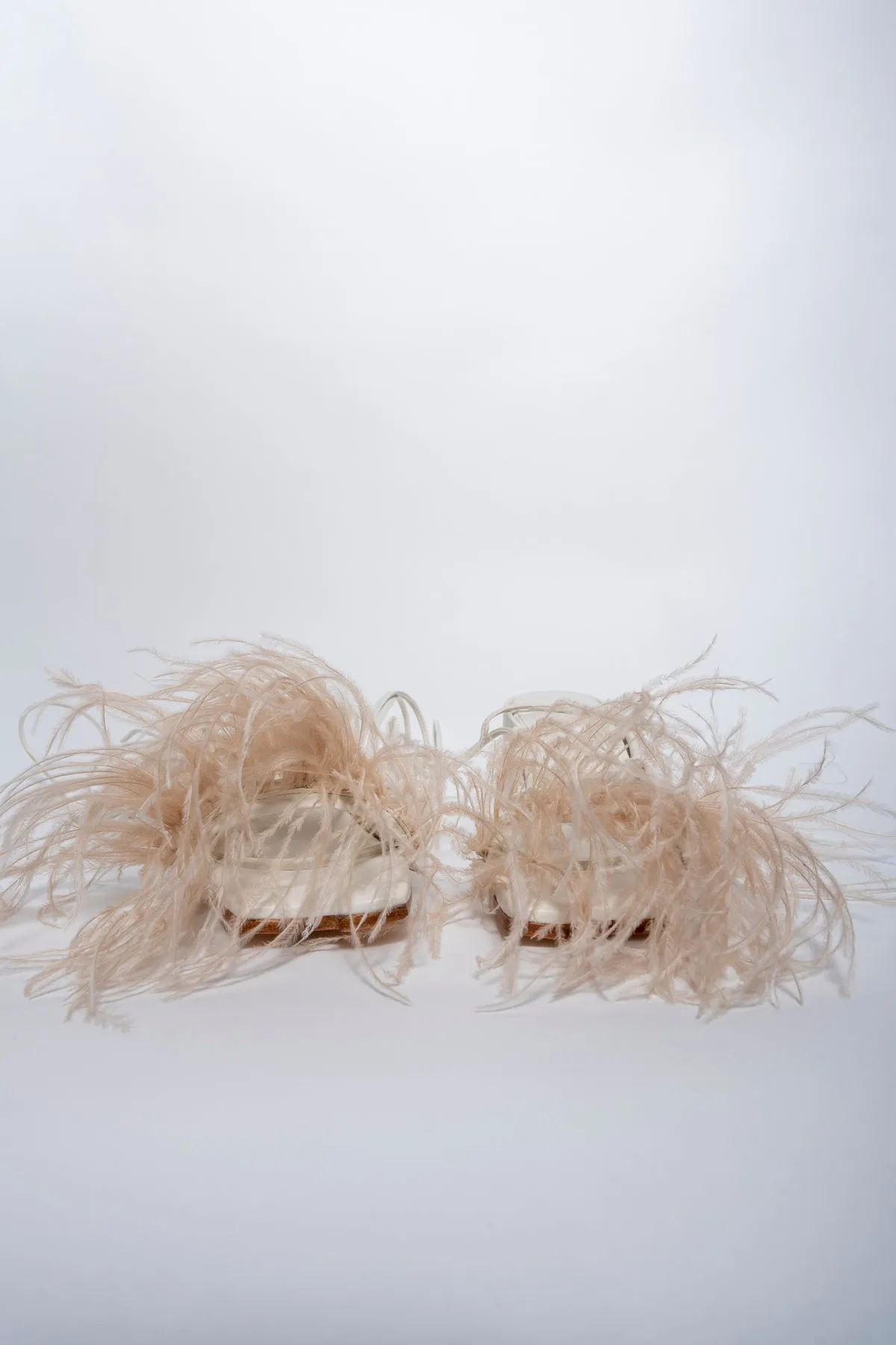 BEIGE FEATHER STRAPPY SANDAL sold by Marques ’ Almeida product image thumbnail 3