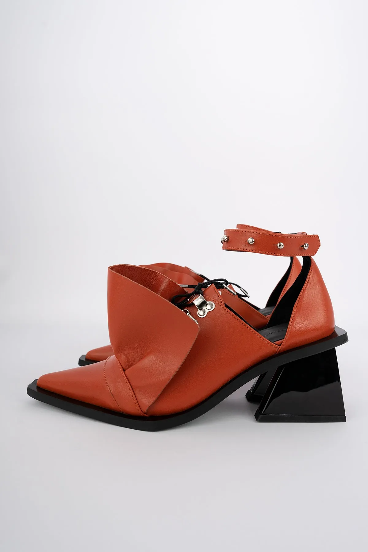 ORANGE POINTY FRILL LACE UP PUMPS sold by Marques ’ Almeida product image thumbnail 4