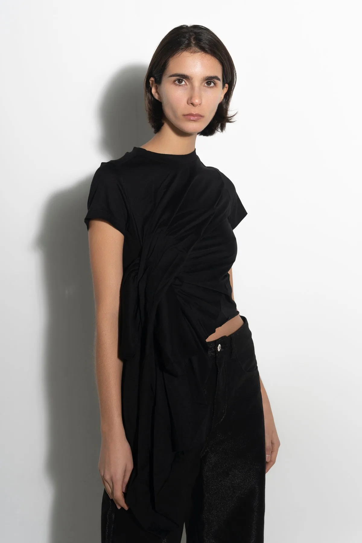 BLACK T-SHIRT WITH SIDE BOW sold by Marques ’ Almeida product image thumbnail 4