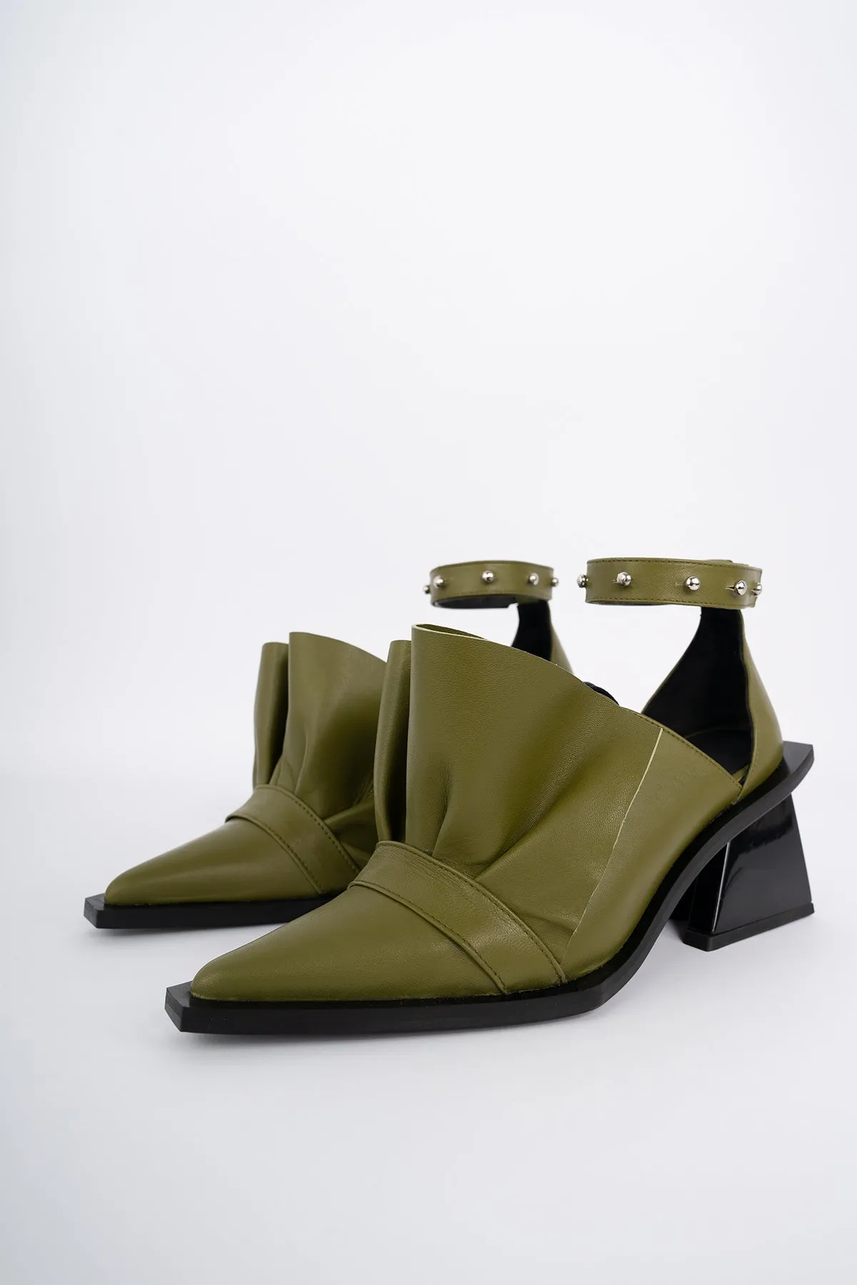 KHAKI POINTY FRILL LACE UP PUMPS sold by Marques ’ Almeida