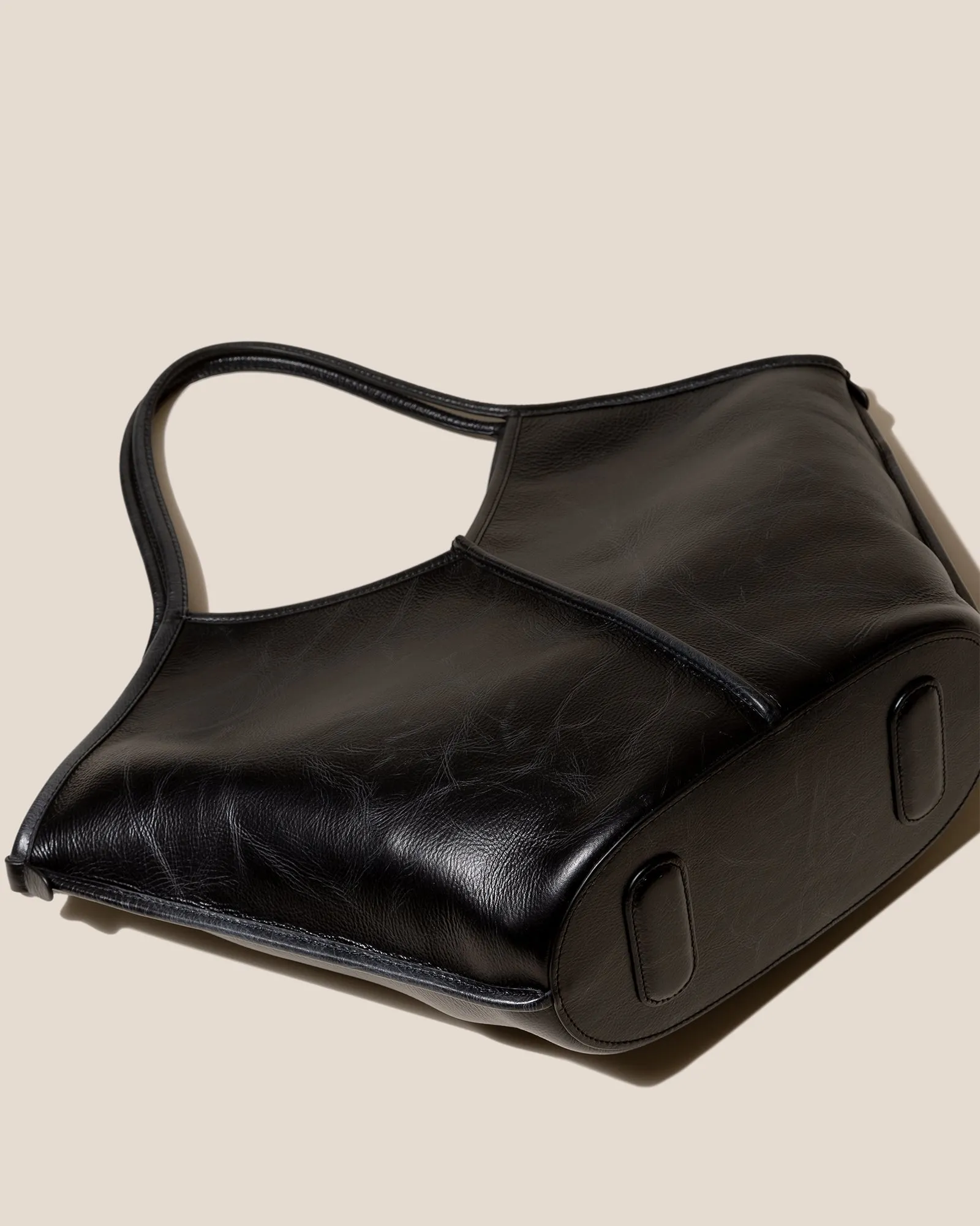 CALELLA DISTRESSED - Leather Tote Bag sold by Hereu Studio product image thumbnail 3