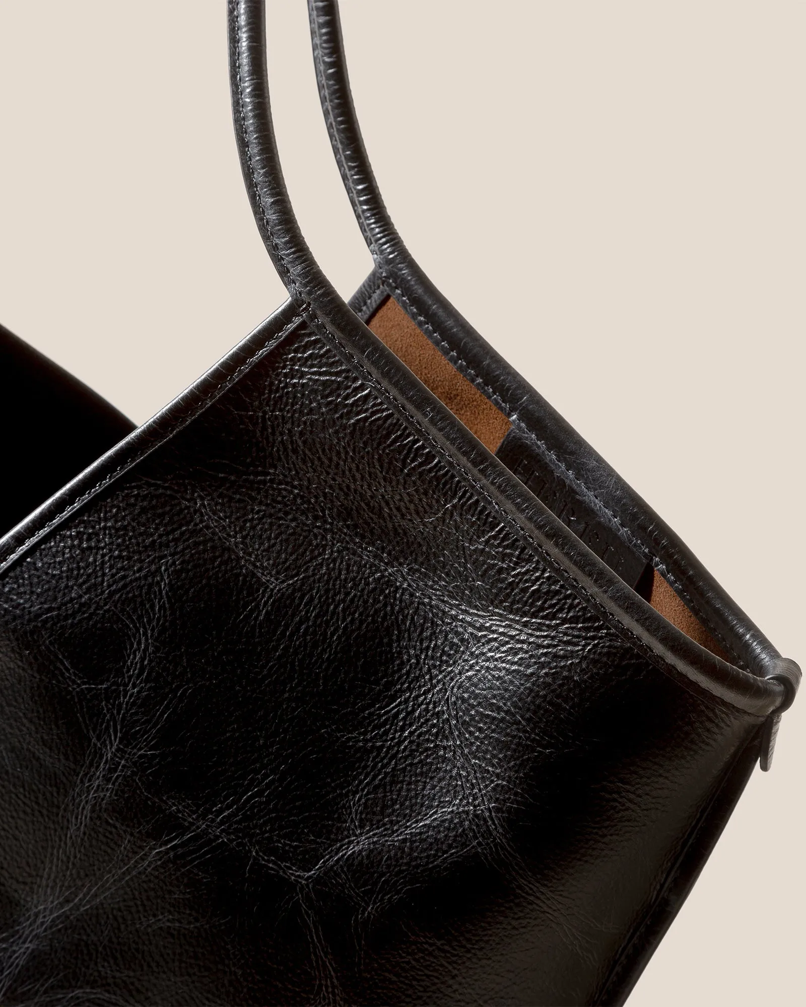 CALELLA DISTRESSED - Leather Tote Bag sold by Hereu Studio product image thumbnail 2