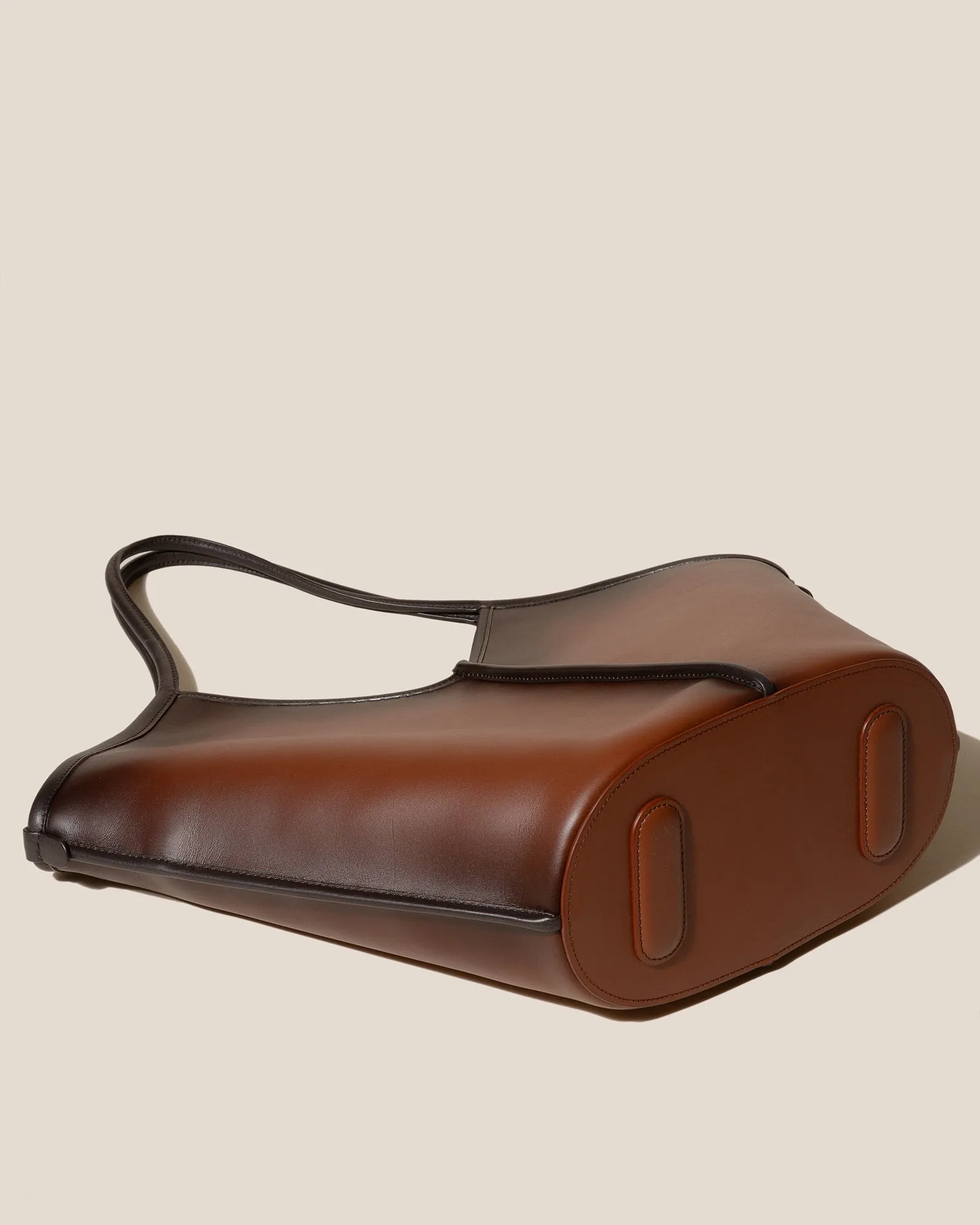 CALELLA AIRBRUSHED - Leather Tote Bag sold by Hereu Studio product image thumbnail 5