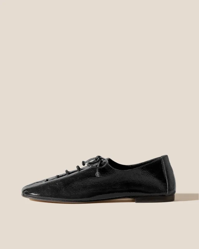 PLEGADA CRINKLED GLOSSY - Deconstructed Lace-up Shoe sold by Hereu Studio