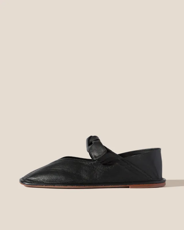 LLASADA - Front-Knot Pump sold by Hereu Studio