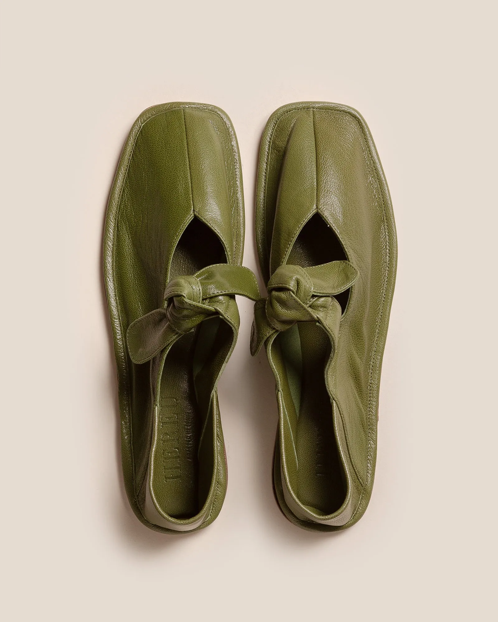 LLASADA SUPPLE SHINY - Front-Knot Pump sold by Hereu Studio product image thumbnail 2