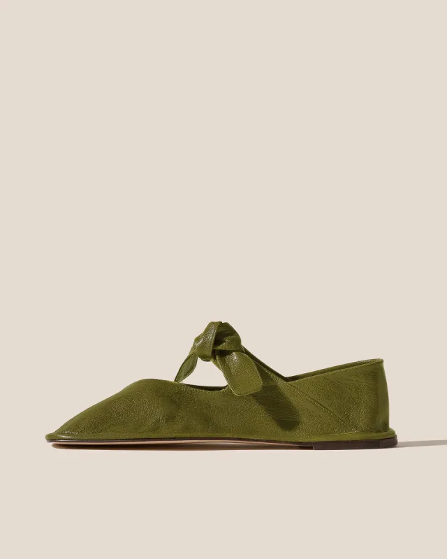 LLASADA SUPPLE SHINY - Front-Knot Pump sold by Hereu Studio