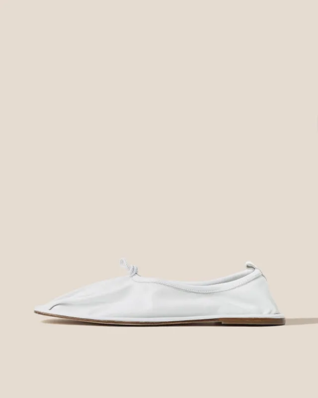 PUNTERA - Pleated-Toe Pump sold by Hereu Studio